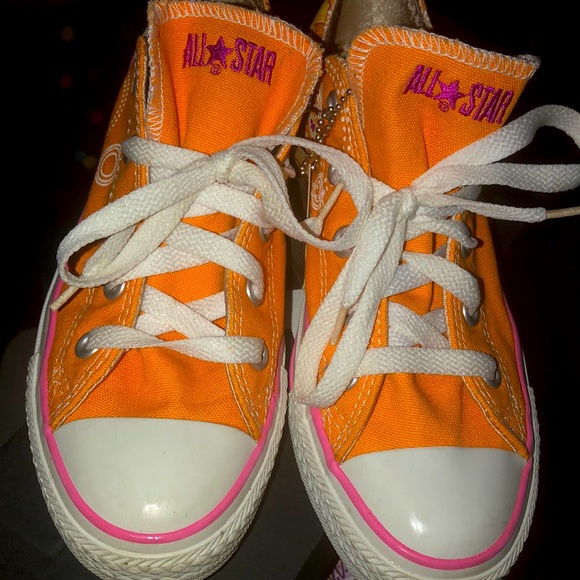 Converse Shoes - Women’s gently worn Converse with flowers.